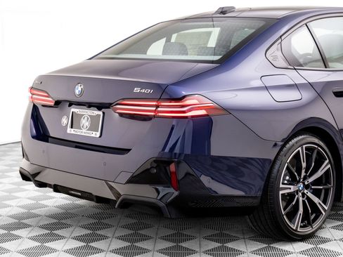 New 2026 BMW 540i xDrive w/ M Sport Package image 39