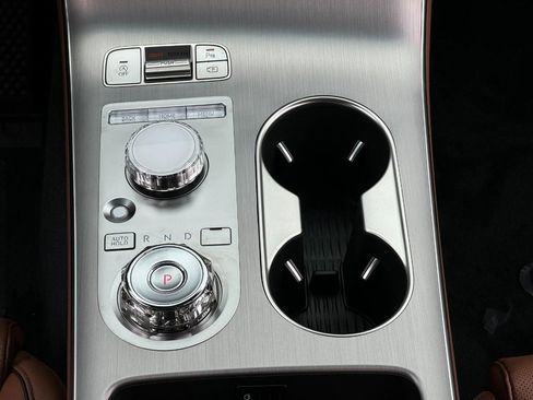 Certified 2026 Genesis GV70 2.5T Advanced image 11