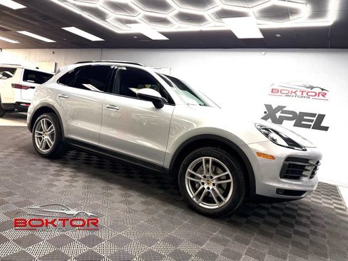 Used 2020 Porsche Cayenne AWD/4WD image 1
