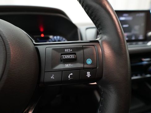 Used 2021 Nissan Rogue SV image 17