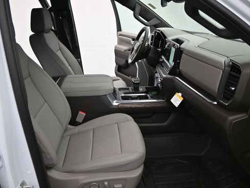 New 2026 GMC Sierra 1500 SLT w/ SLT Premium Plus Package image 21