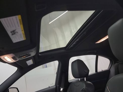 Used 2018 BMW 340i xDrive Sedan AWD/4WD image 24