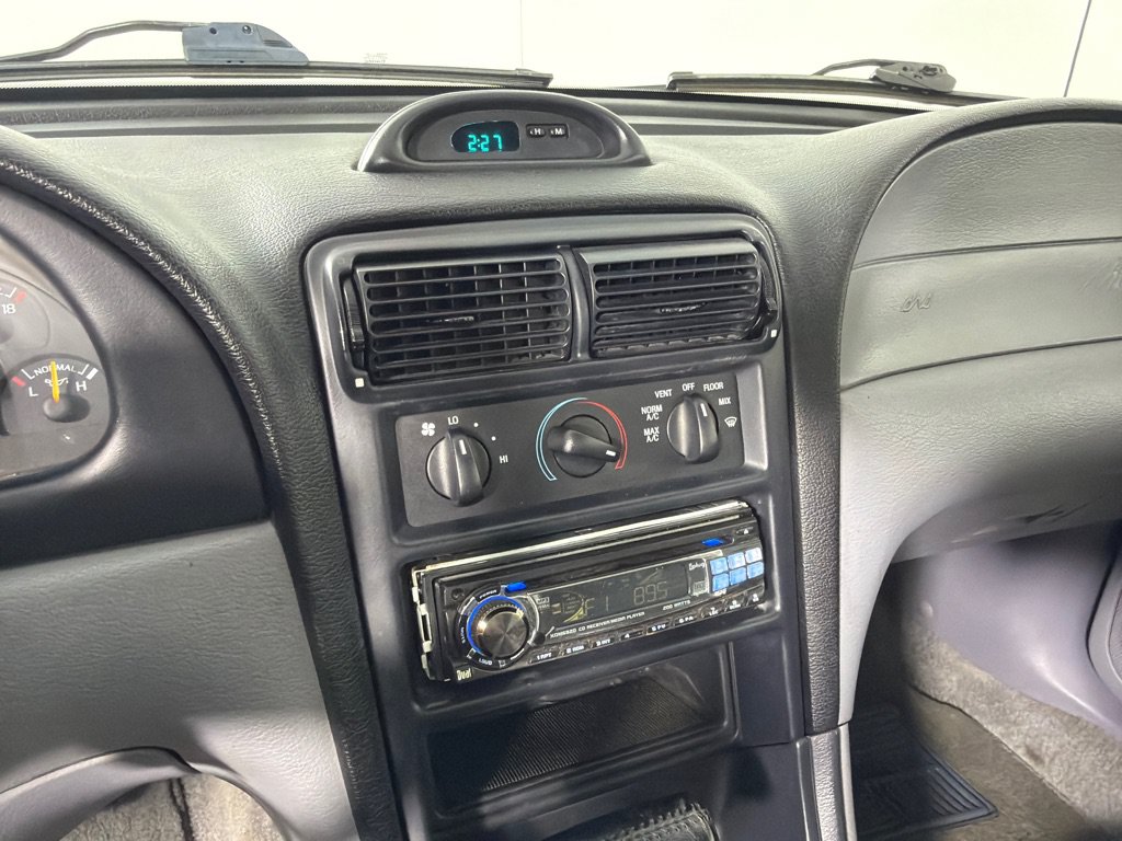 Used 1994 Ford Mustang GT RWD image 15