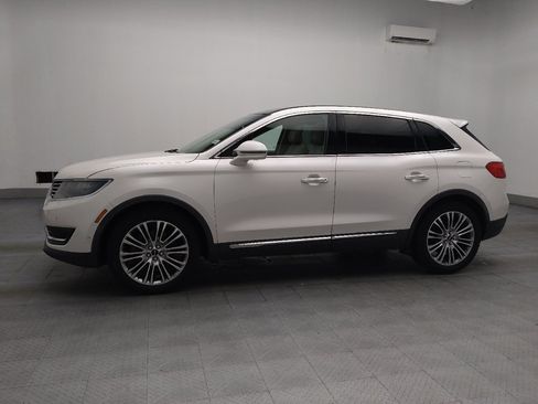 Used 2017 Lincoln MKX Reserve w/ Luxury Package FWD image 2