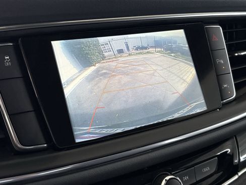 Used 2018 Buick Enclave Premium image 28