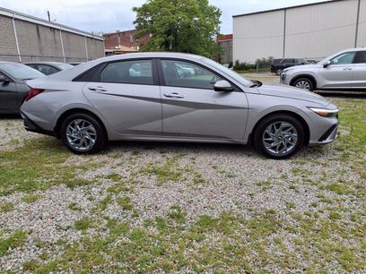 New 2025 Hyundai Elantra Blue
