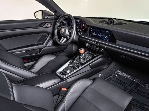 Used 2026 Porsche 911 Carrera T RWD image 16