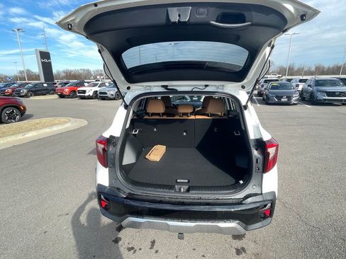 New 2026 Kia Seltos EX image 9