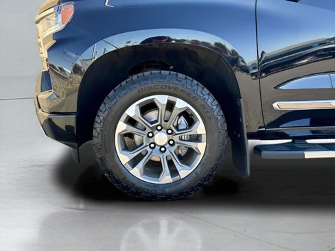 Used 2022 Chevrolet Silverado 1500 High Country image 79