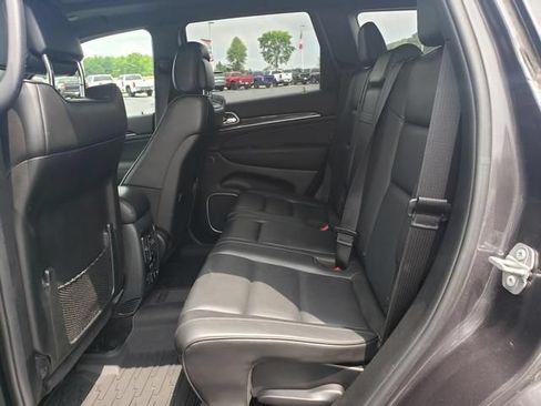 Used 2018 Jeep Grand Cherokee Overland AWD/4WD image 12