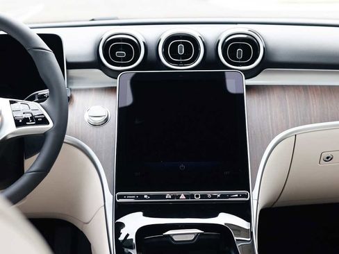 New 2026 Mercedes-Benz C 300 4MATIC Sedan image 39