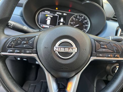 Used 2025 Nissan Versa SV FWD image 25
