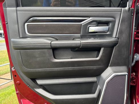 Used 2019 RAM 2500 Laramie AWD/4WD image 32