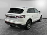 Used 2022 Lincoln Nautilus Reserve w/ Luxury Package image 4