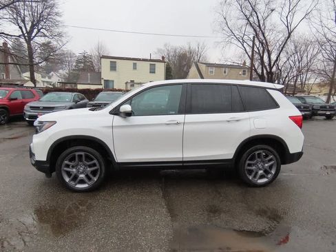 Used 2023 Honda Passport EX-L image 3