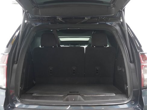 Used 2021 Chevrolet Tahoe RST w/ Luxury Package AWD/4WD image 18