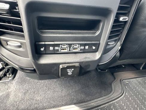Used 2025 RAM 1500 Limited AWD/4WD image 12