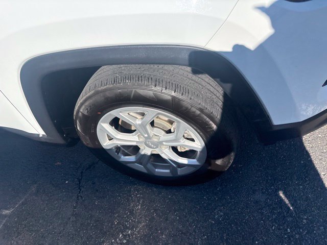 Used 2024 Jeep Compass Latitude AWD/4WD image 9