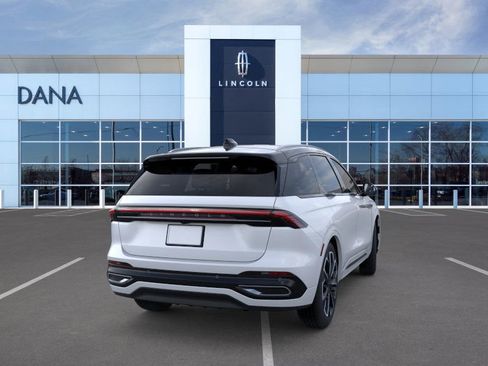 New 2026 Lincoln Nautilus Reserve image 8