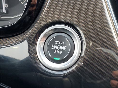 Certified 2023 Cadillac XT6 Premium Luxury w/ Platinum Package image 21