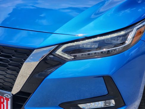 Used 2020 Nissan Sentra SR w/ Premium Package FWD image 8