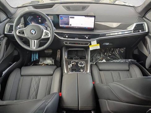 New 2026 BMW X5 M60i image 15