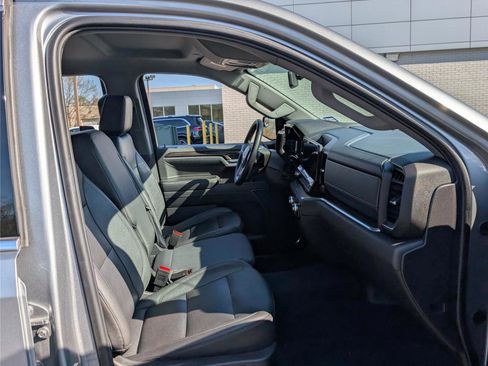 Used 2024 GMC Sierra 1500 SLT image 11