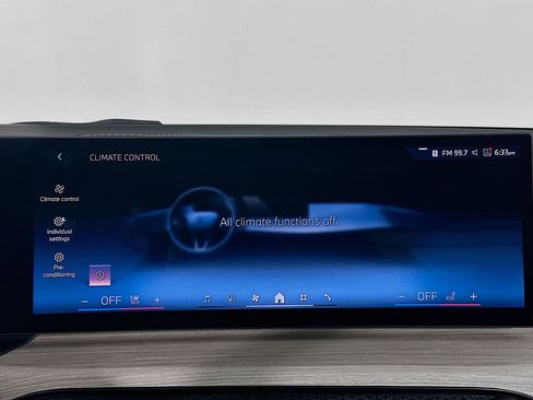 Used 2025 BMW 330i Sedan image 24