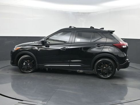Used 2023 Nissan Kicks SR w/ SR Premium Package FWD image 42
