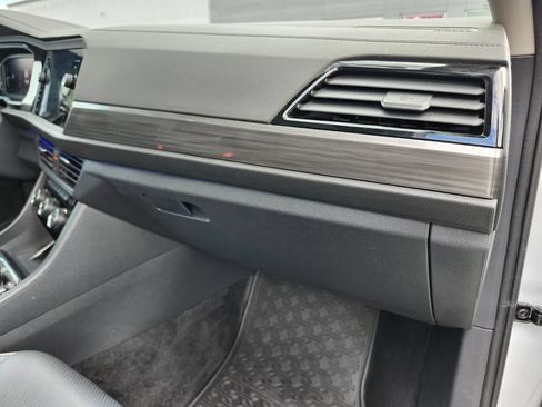Used 2024 Volkswagen Jetta SEL FWD image 11