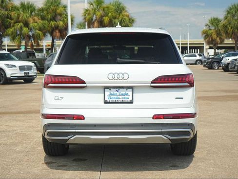 Used 2021 Audi Q7 2.0T Premium Plus w/ Premium Plus Package AWD/4WD image 5
