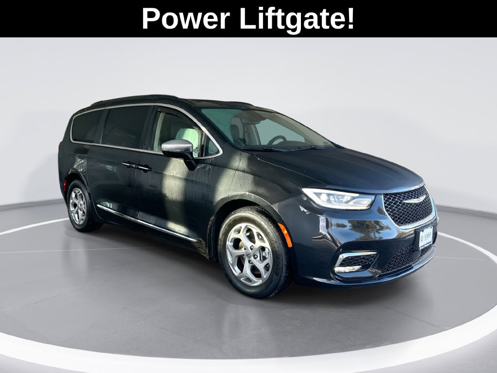 Used 2023 Chrysler Pacifica Limited FWD image 46