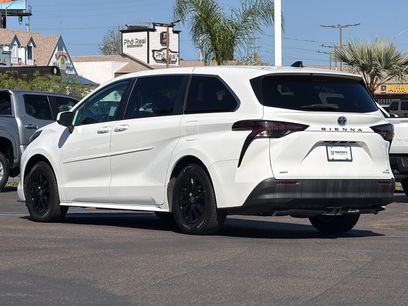 Used 2024 Toyota Sienna LE
