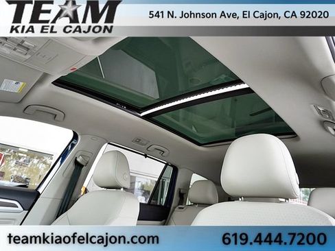 Used 2023 Volkswagen Atlas SE w/ Panoramic Sunroof Package FWD image 17