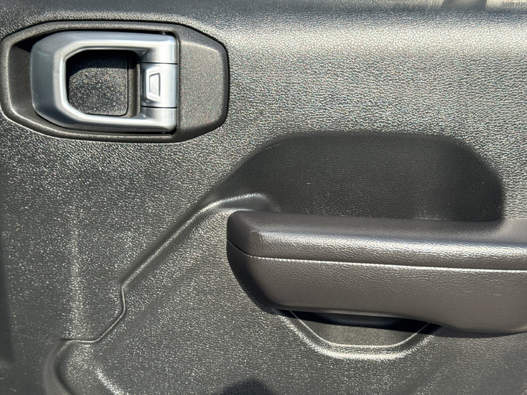 Used 2019 Jeep Wrangler Unlimited Sport S AWD/4WD image 18