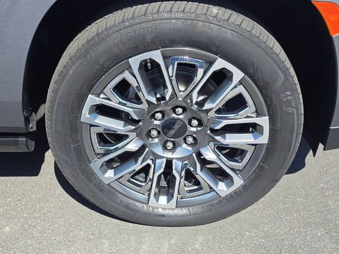 Used 2022 GMC Yukon Denali w/ Max Trailering Package AWD/4WD image 10