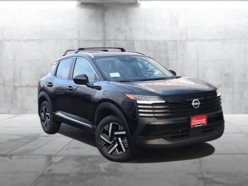 New 2026 Nissan Kicks SV w/ SV Premium Package image 2