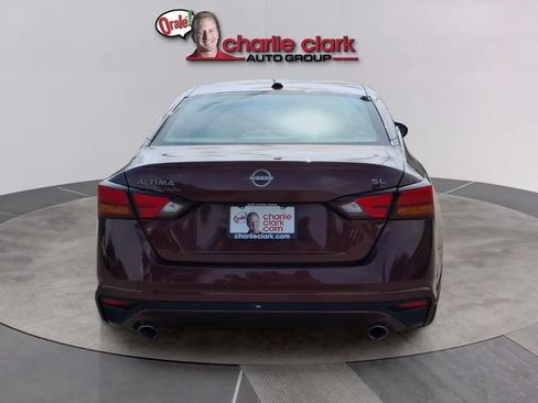 Used 2024 Nissan Altima 2.5 SL FWD image 4