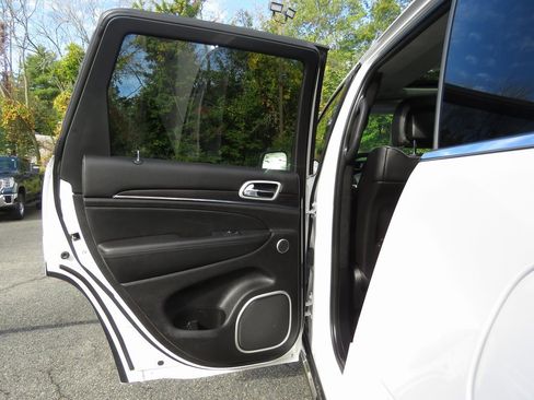 Used 2021 Jeep Grand Cherokee Summit image 19