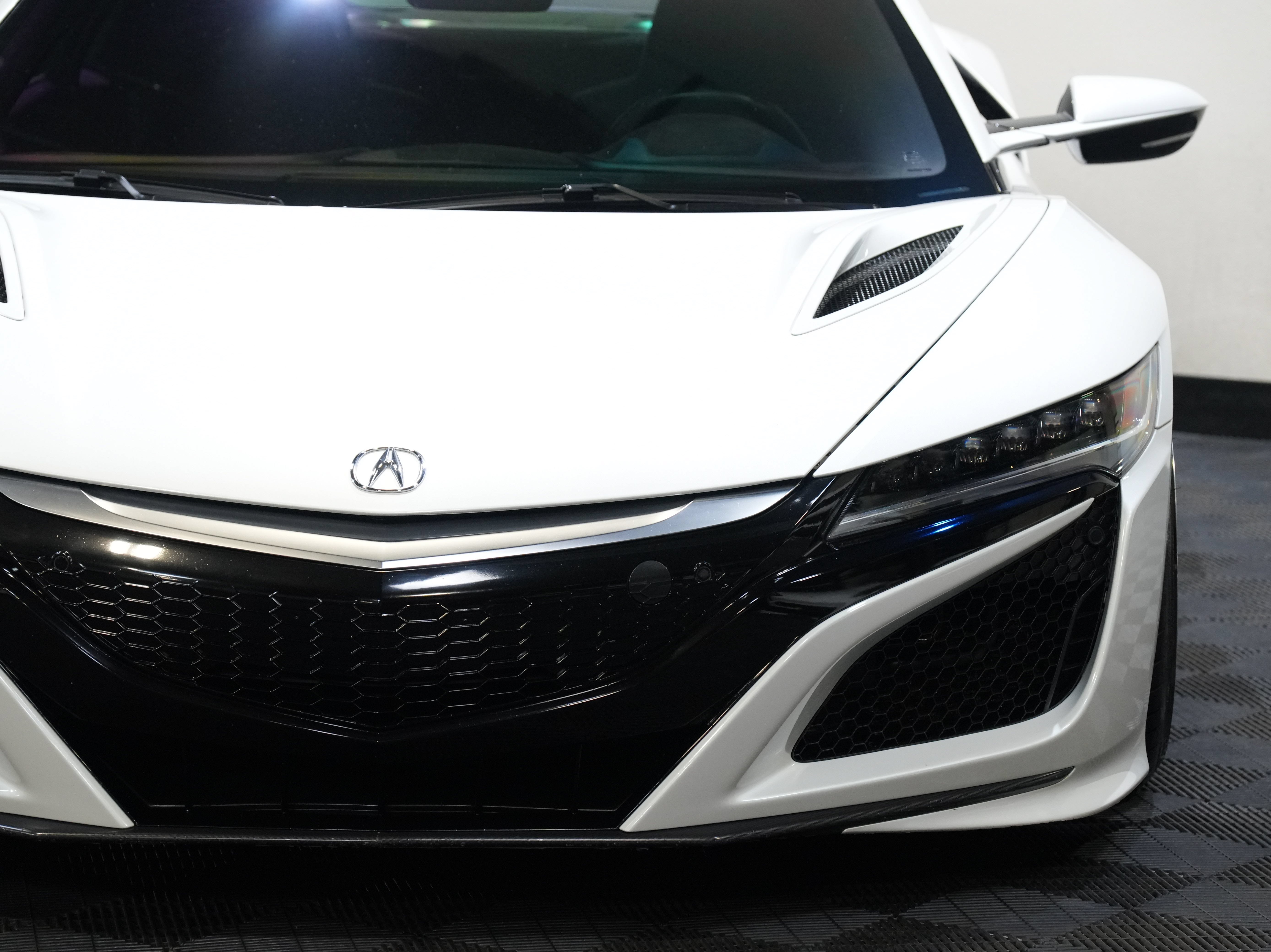 Used 2017 Acura NSX AWD/4WD image 10
