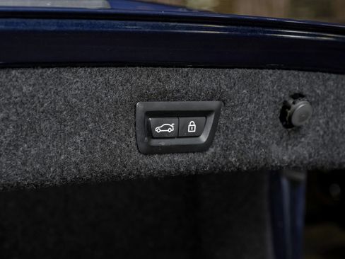 Used 2019 BMW 540i xDrive w/ Premium Package image 59