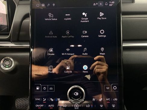 Used 2026 GMC Terrain Elevation w/ Elevation Premium Package image 16