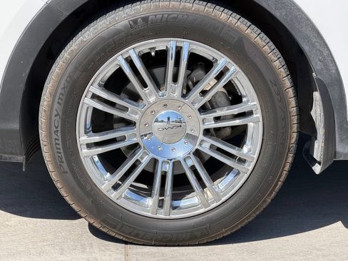Used 2018 Hyundai Santa Fe Limited FWD image 7