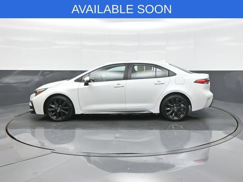Used 2024 Toyota Corolla SE w/ SE Premium Package FWD image 4