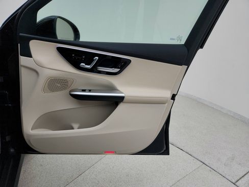 Certified 2025 Mercedes-Benz GLC 300 image 22