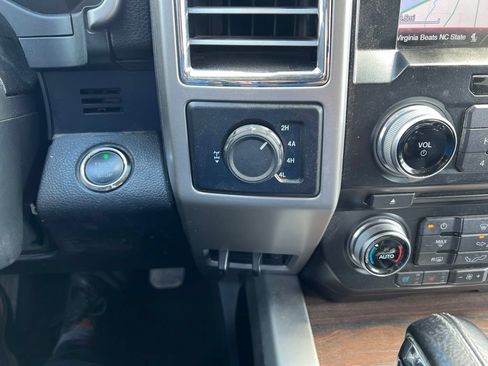 Used 2015 Ford F150 Lariat w/ Equipment Group 502A Luxury AWD/4WD image 10