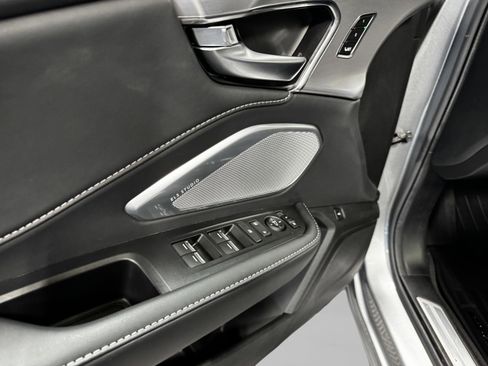 Used 2025 Acura RDX SH-AWD w/ Technology Package image 16