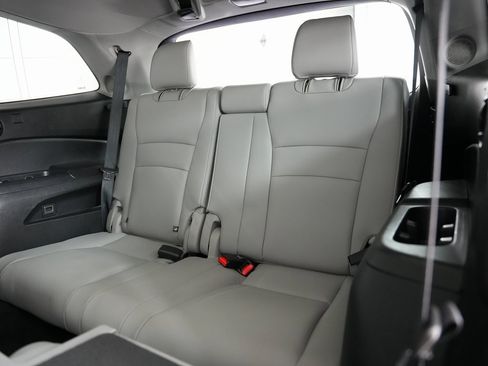 Used 2017 Honda Pilot Elite image 39