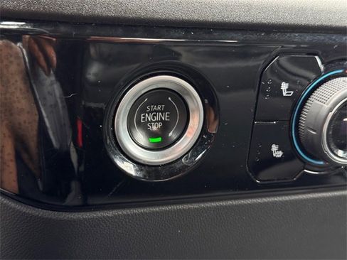 Used 2023 Chevrolet Silverado 1500 LT image 11