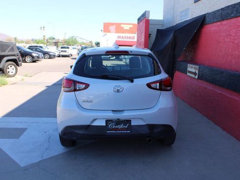 Used 2020 Toyota Yaris LE image 6